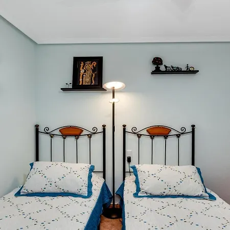 Apartaments Amalia On The Beach Torrevieja Exterior photo