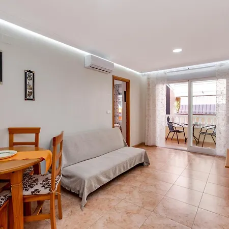 Apartaments Amalia On The Beach Torrevieja Exterior photo