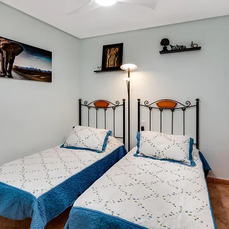 Apartaments Amalia On The Beach Torrevieja Exterior photo